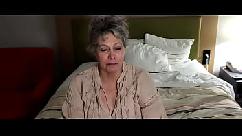 O sportiva de 45 de kg suge pula si se fute cu pasiune